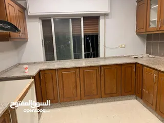  5 شقة ط3  عبدون الشمالي  160 م بسعر 78 ألف  تصلح للسكن او الاستثمار
