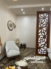  3 شقة ارضيه للبيع مقابل جامعة الخليل
