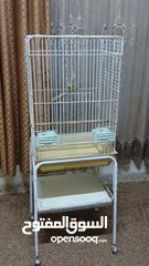  1 قفص كبير مع قاعده وبفتح بابين نضيف