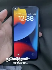  2 آيفون xs  حالت البطاريه 100السعه 256