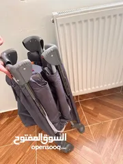  12 سرير اطفال عدة مستويات ( بجانب سرير الام ) يمكن تغيره حسب العمر ويمكن فتحه وضبه وتخزينه لا يأخذ حيز
