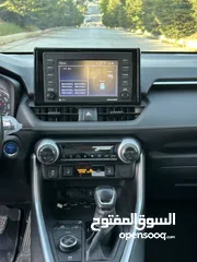  30 TOYOTA RAV4 HYBRID 2021 XLE