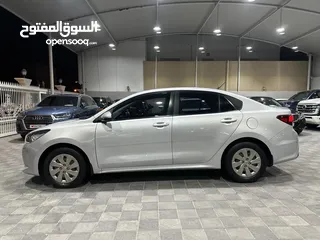  12 KIA RIO 2018