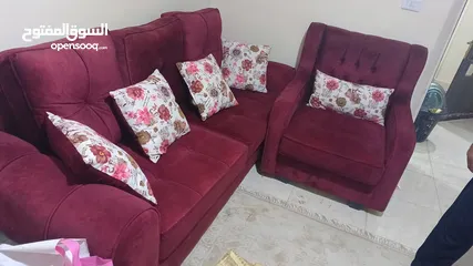  2 كنب و غاز و ثلاجه