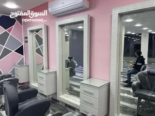 14 اغراض صالون نسائي للبيع في الزرقاء الحالة شبه جديد