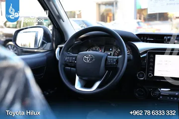  17 Toyota Hilux 2025