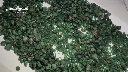  8 Green Emerald Gemstones