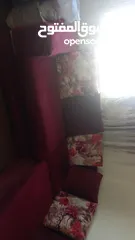  2 كورنر مع ثلاثية حجم كبير للبيع مع طاولة وسط