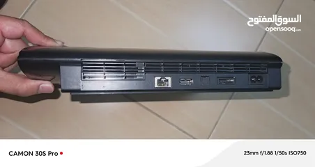  3 بلاستيشين 3 للبيع بحالة الوكاله معاه ثلاث ايادي
