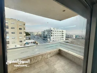  16 شقه اربع غرف نوم وصاله وصالون 214 متر + روف غرفه وصاله وحمام و مطبخ 60 متر مقابل اسواق الرشد