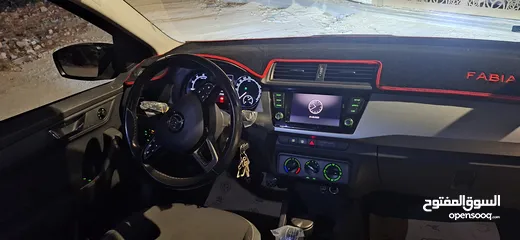  6 سيارة فابيا هاتشباك تصنيع 2020 black edition