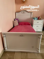  7 غرفة أطفال كلاسيكية قابلة للتحويل من عمر 0 - 16 سنة Convertible Baby bedroom from 0-16 Years old