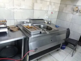  3 مطعم للبيع
