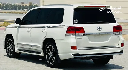  4 Land Cruiser GXR V8  Model 2013 Upgrade 2021