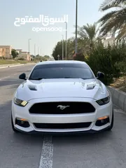  2 فورد موستنق V8 خليجي