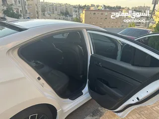  28 2019 Elentra Turbo.