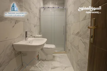  5 شقة سكنية ديلوكس شبه ارضي مع تراس  145متر في  حي عدن