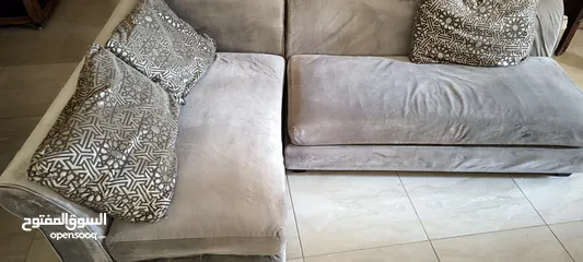  7 للبيع كنبايه قطعتين بيج