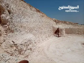  19 بلدوزر D8L +لودر 470 +حفارة 450 +حفارة 300 للإيجار