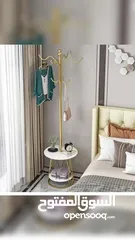  7 ستاند تعليق مع طاولة جانبية – قطعة فخمة تغيّر شكل غرفتك بالكامل!