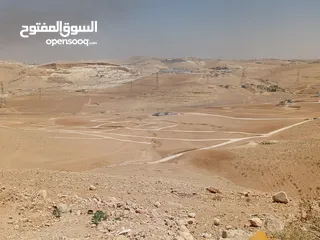  3 من المالك مباشرة 20 قطعة أراض سكنية شارع الحزام  ( المغيرات/وادي القطار )شرق عمان  مفروزة جديد للبيع