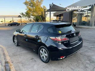  12 لكزس CT200 موديل 2012 فحص 3 جيد  وارد أوروبي   ممشى قليل 108 الف km