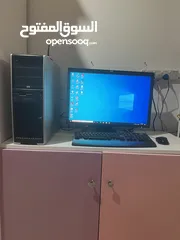  1 كمبيوتر دسك توب مع شاشة HP