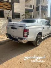  3 ميتسوبيشي سبورتيرو L200