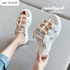  22 أحذيه نسائيّه