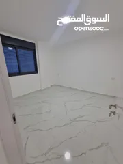  4 شقق ومخازن للاجار