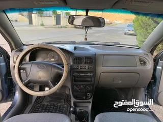  4 كيا ريو 2001