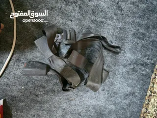  14 قطع متفرقة لسيارة اكس دي موديل 2001