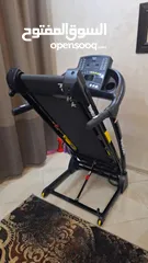  12 جهاز تردمل Reebok ZR8 بحالة ممتازة جدا للبيع