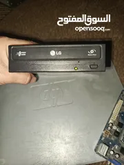  1 قارئ اقراص DVD مستعمل بحاله ممتازه للبيع