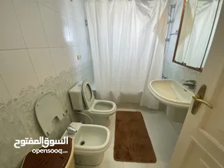  7 شقة مفروشة للإيجار 200م2 ( Property 16769 ) سنوي فقط