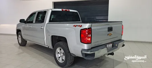  3 Chevrolet Silverado 1500 LT Long Box 4X4