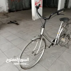  4 دراجات هوائية بحالة الجديد