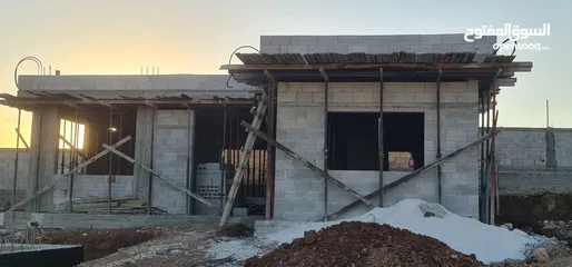  3 شاليه عظم للبيع