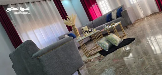  5 كنب 9مقاعد خشب سويد شبه جديدللبيع