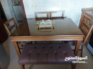  1 طاوله سفره زان بل كامل للبيع بداعيه السفر وكاله استخدام  شهرين فقط البيع المستعجل