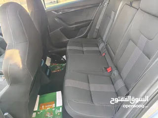  4 سكودا اوكتافيا 2018 ماطور 2000 اوتوماتيك