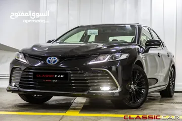  1 Toyota Camry Gle 2024 black edition