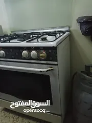  2 غاز خمس عيون مع فرن شغال عالفحص