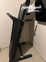  1 جهاز مشي Treadmill