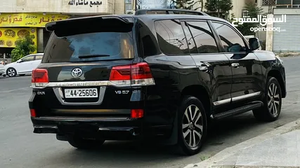  11 لاند كروز 2010 محول 2020 V6