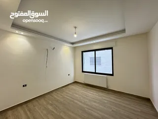  23 شقة طابق ارضي للبيع مساحة 240م باجمل مناطق خلدا (مشروع 113)