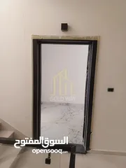  7 شقة مميزة طابق أخير مع روف 340م في أرقى مناطق الدوار الرابع/ ref 2047