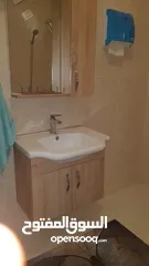  9 مزرعة للبيع ، بها بيت