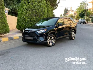  16 تويوتا راف فور 2023 XLE فل كامل أعلى صنف مع فتحة جمرك اليوم بحالة الوكالة
