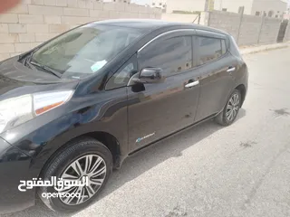  4 نيسان ليف موديل 2015